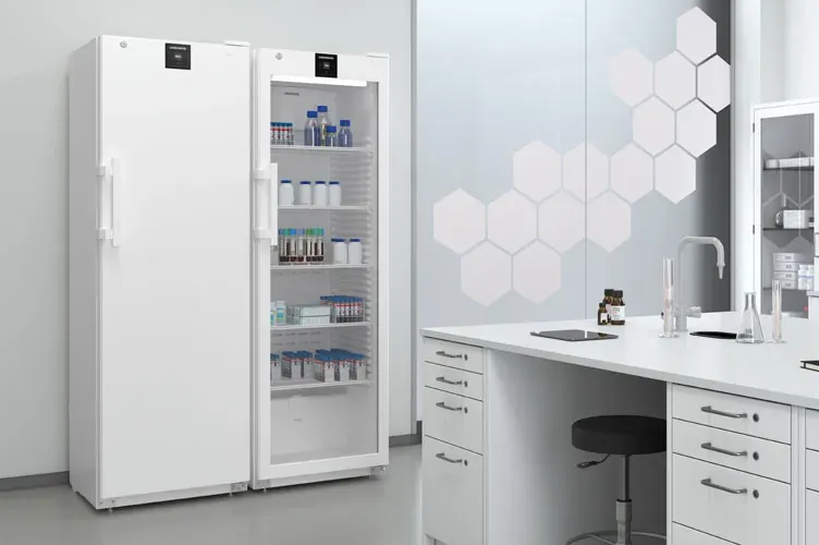 Laboratorio con frigoríficos Liebherr