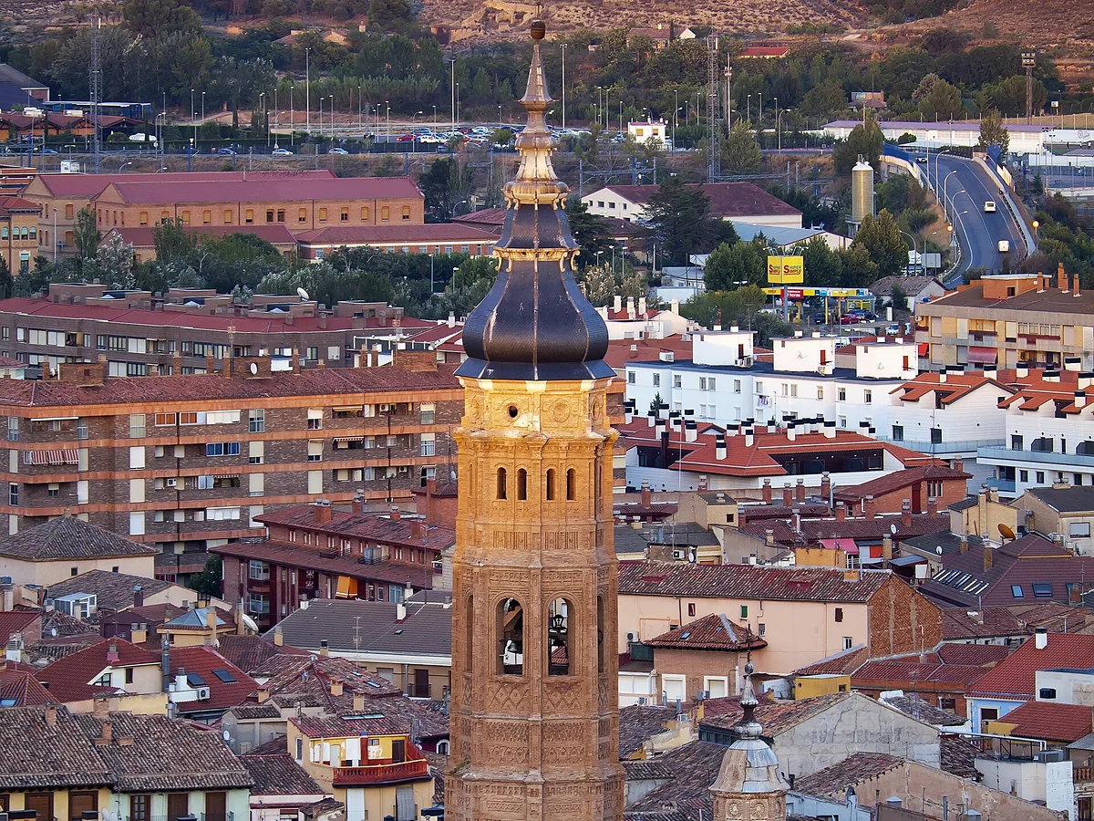 Calatayud y la torre de la colegiata de Santa María